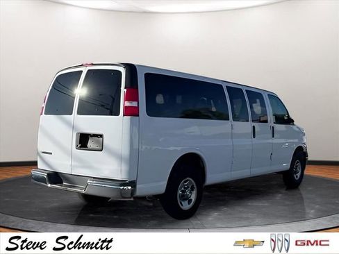 Used 2020 Chevrolet Express 3500 LT w/ LT Preferred Equipment Group image 9