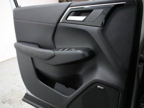 New 2025 Mitsubishi Outlander SE image 15