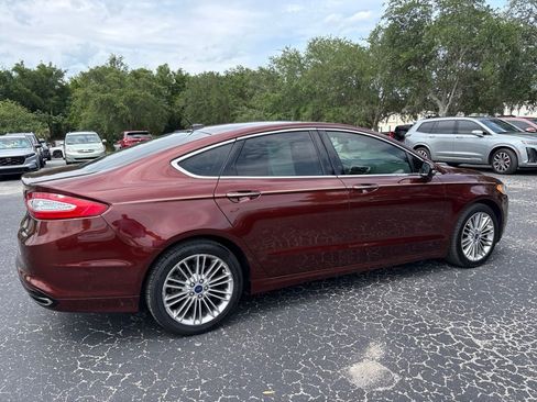 Used 2015 Ford Fusion SE w/ Equipment Group 202A FWD image 3