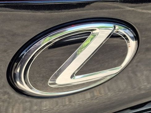 Used 2023 Lexus UX 250h AWD image 29