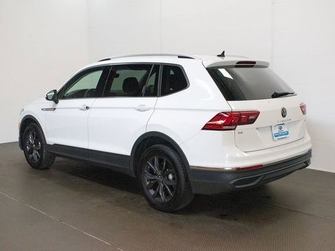 Used 2024 Volkswagen Tiguan SE AWD/4WD image 6