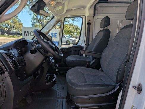 Used 2022 RAM ProMaster 2500 w/ Premium Appearance Group image 24