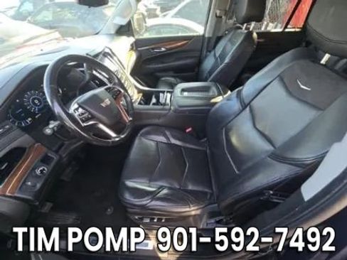 Used 2019 Cadillac Escalade Luxury image 4