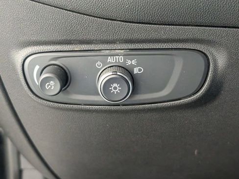 Used 2021 Chevrolet Equinox LT w/ LPO, Floor Liner Package image 15