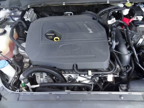 Used 2018 Ford Fusion SE w/ Fusion SE Technology Package FWD image 38