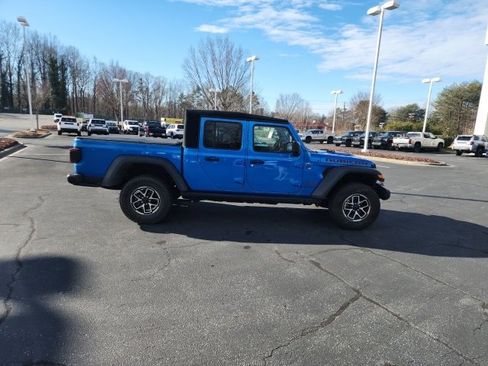 Used 2024 Jeep Gladiator Rubicon w/ Technology Group image 5