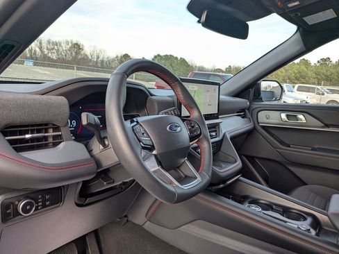 Certified 2025 Ford Explorer ST-Line w/ Premium Package image 12