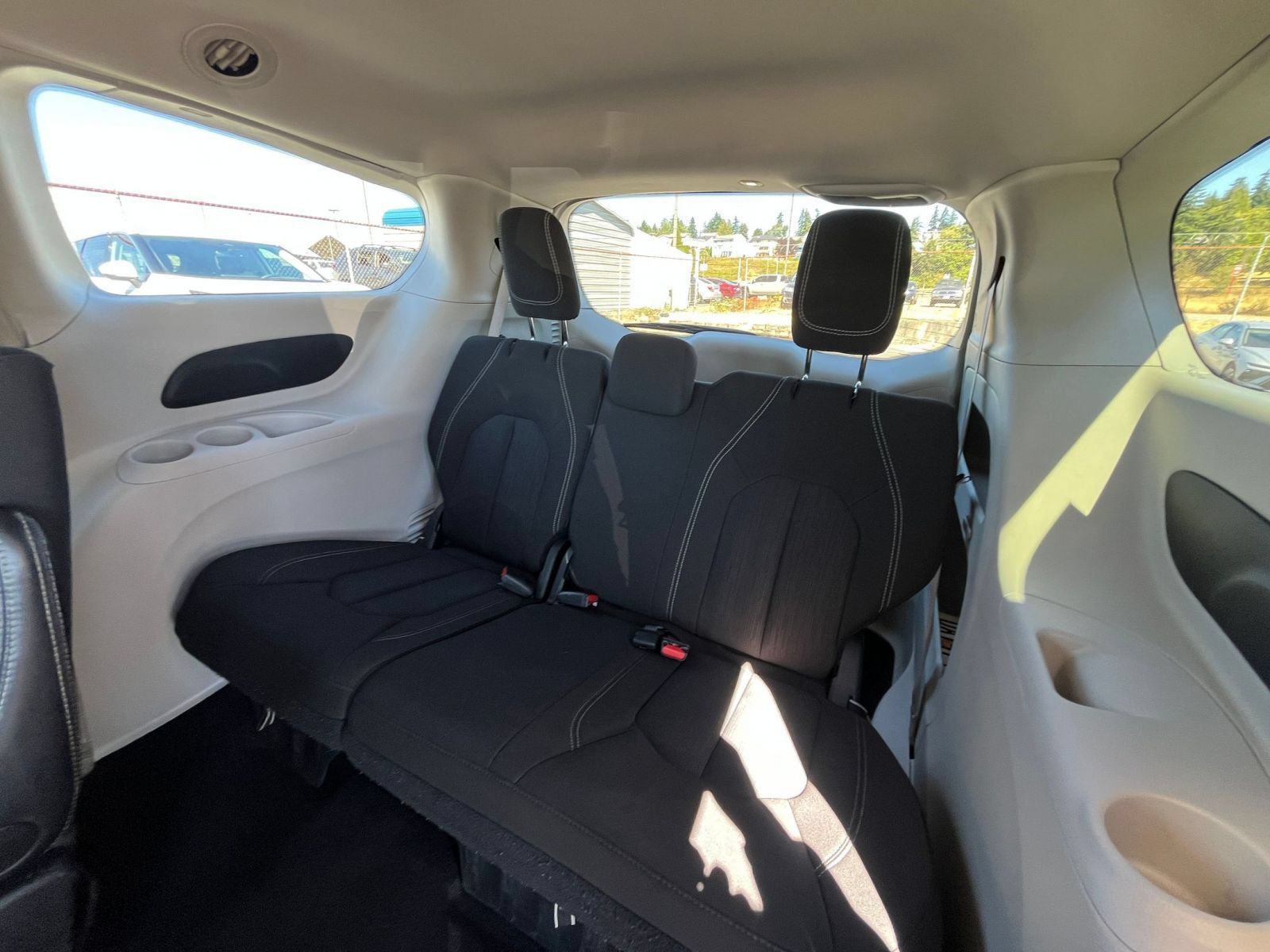 Used 2024 Chrysler Voyager LX FWD image 30