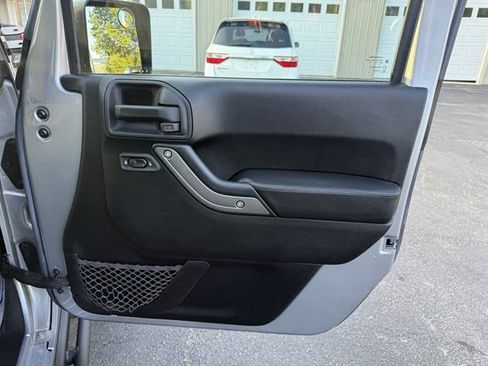 Used 2016 Jeep Wrangler Unlimited Sport AWD/4WD image 37