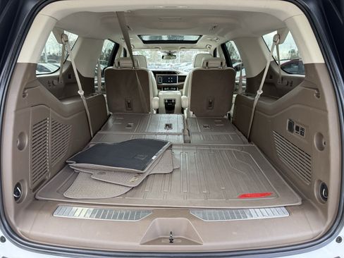 Used 2022 GMC Yukon XL Denali image 31