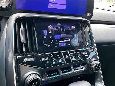 Used 2023 Lexus LX 600 4WD w/ Interior Upgrade Package image 34