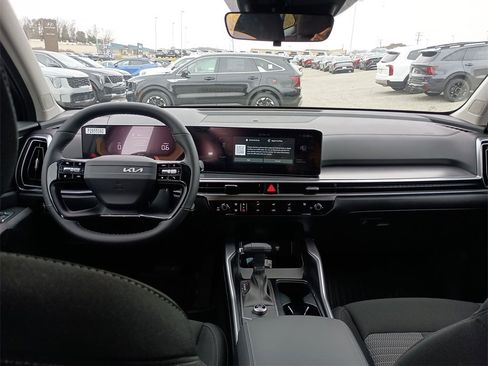 New 2026 Kia Sorento LX image 10
