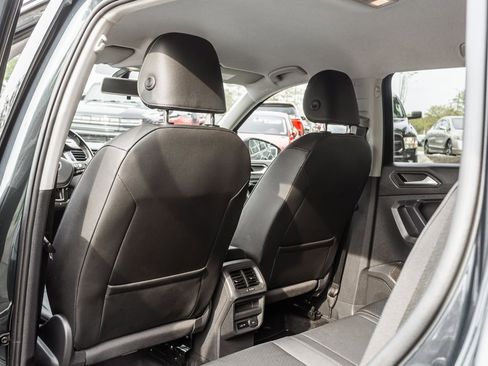 Used 2019 Volkswagen Tiguan SE image 23