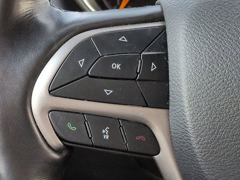 Used 2021 Jeep Grand Cherokee Laredo w/ Security & Convenience Group image 30