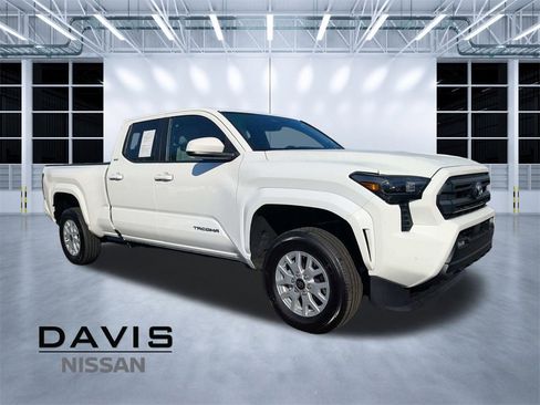 Used 2024 Toyota Tacoma SR5 image 1
