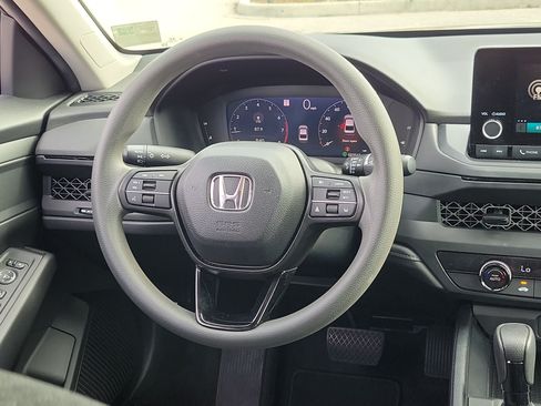 Used 2024 Honda Accord LX image 17