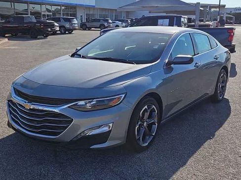Used 2024 Chevrolet Malibu LT FWD image 3