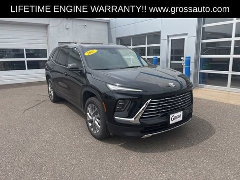 Used 2025 Buick Enclave Preferred AWD/4WD image 2