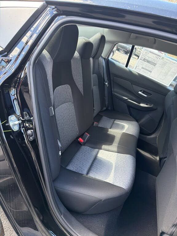 Used 2026 Nissan Sentra SV w/ SV Convenience Package FWD image 16