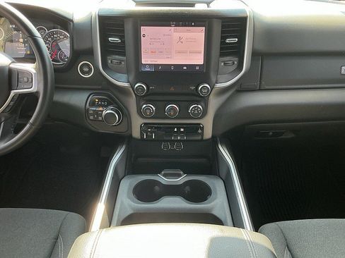 Used 2022 RAM 1500 Big Horn AWD/4WD image 14
