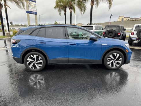 Certified 2025 Volkswagen ID.4 Pro image 11