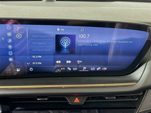 Certified 2024 Buick Envision Avenir image 13