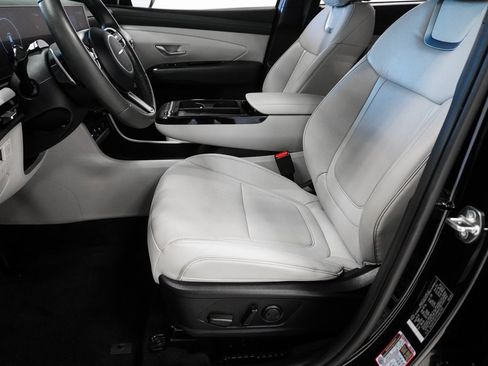 Used 2025 Hyundai Tucson Limited image 11