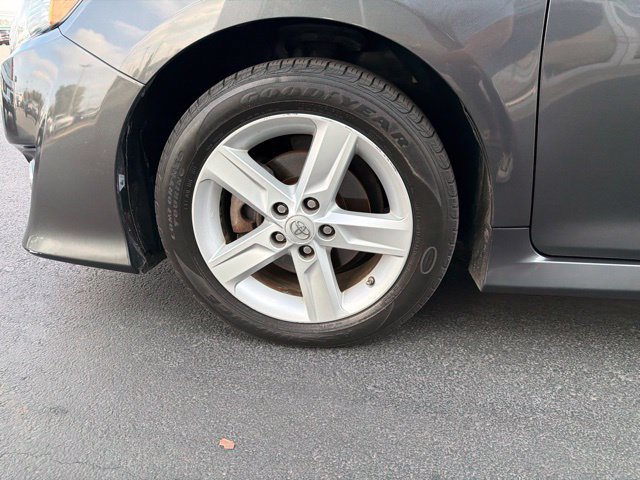 Used 2013 Toyota Camry SE FWD image 10