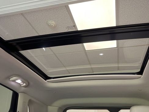 Used 2021 Cadillac XT5 Premium Luxury AWD/4WD image 18