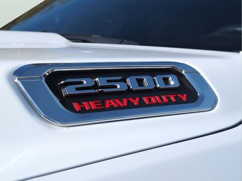 Used 2024 RAM 2500 Tradesman w/ Chrome Appearance Group image 10