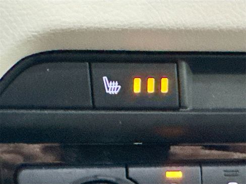 Used 2016 MAZDA MAZDA6 Grand Touring w/ GT Technology Package image 19