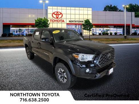 Used 2022 Toyota Tacoma TRD Off-Road image 3