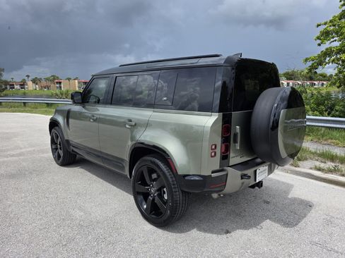 Certified 2023 Land Rover Defender 110 X-Dynamic SE AWD/4WD image 2
