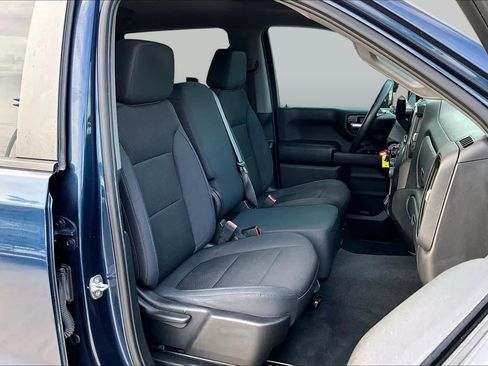 Used 2019 Chevrolet Silverado 1500 Custom w/ Custom Value Package RWD image 8