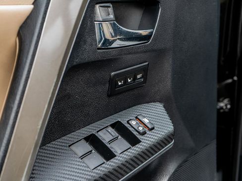 Used 2013 Toyota RAV4 Limited image 22