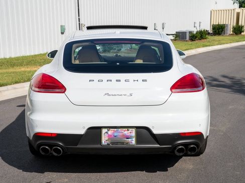 Used 2015 Porsche Panamera S RWD image 10
