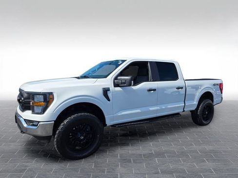 Used 2023 Ford F150 XL w/ XL Chrome Appearance Package AWD/4WD image 3