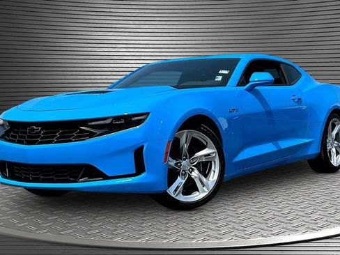Used 2022 Chevrolet Camaro LT w/ Technology Package RWD image 1