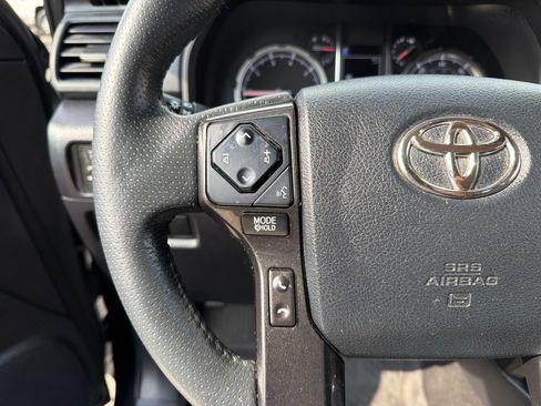 Used 2021 Toyota 4Runner Venture w/ Moonroof Package AWD/4WD image 16