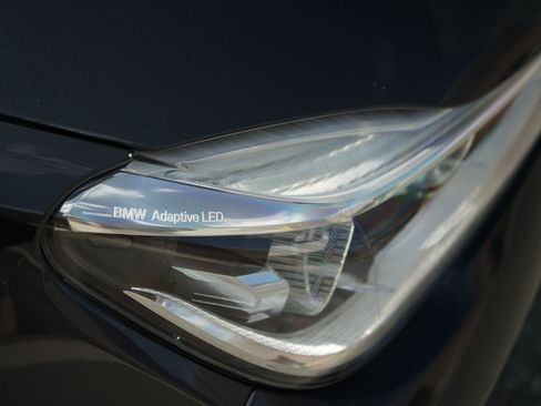 Used 2018 BMW M760i xDrive AWD/4WD image 7