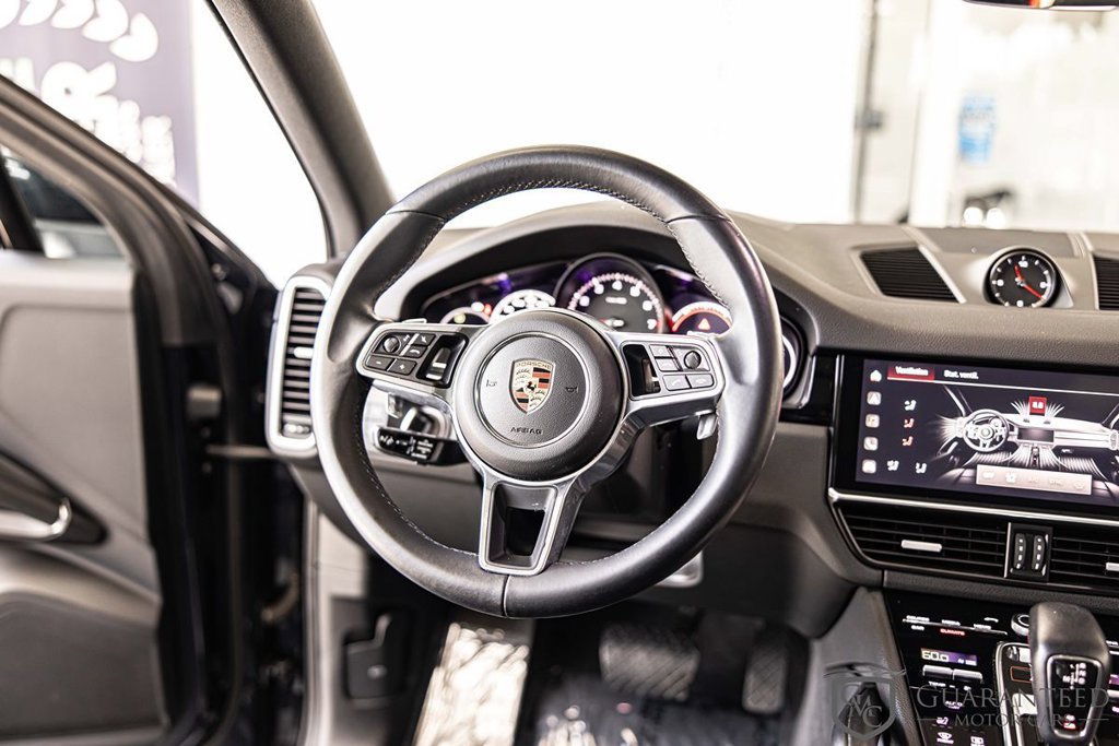 Used 2023 Porsche Cayenne w/ Premium Package AWD/4WD image 37