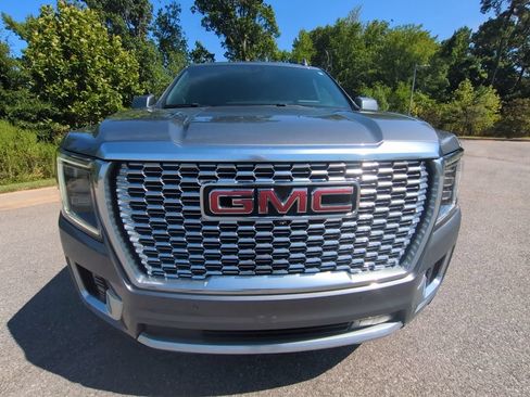 Used 2021 GMC Yukon Denali w/ Denali Ultimate Package AWD/4WD image 2