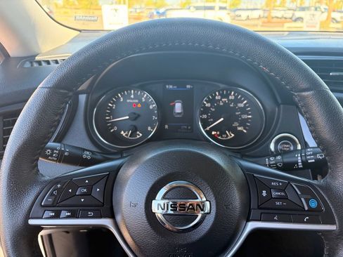 Certified 2020 Nissan Rogue SL FWD image 28