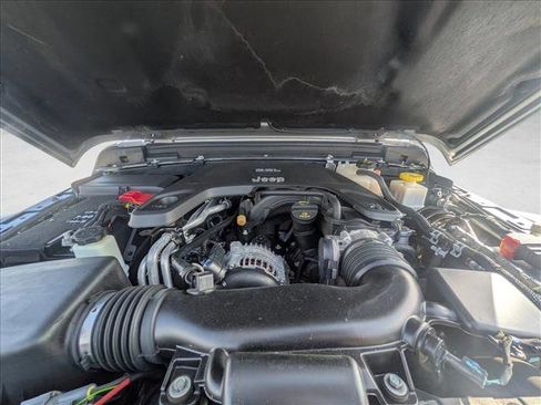 Used 2020 Jeep Gladiator Rubicon image 22