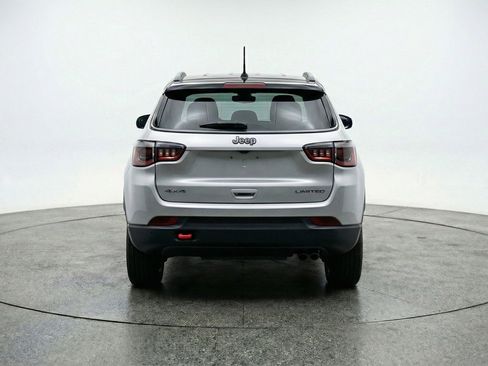 Used 2025 Jeep Compass Trailhawk AWD/4WD image 7