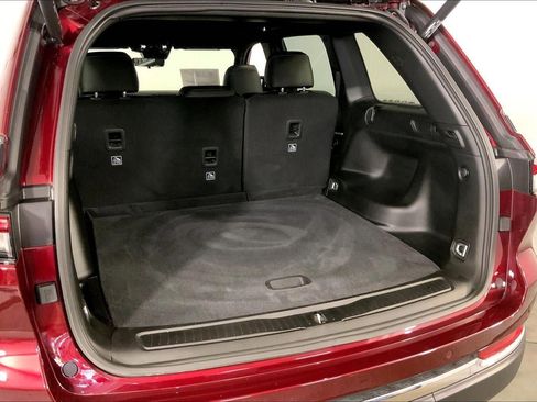 Used 2025 Jeep Grand Cherokee Limited AWD/4WD image 4