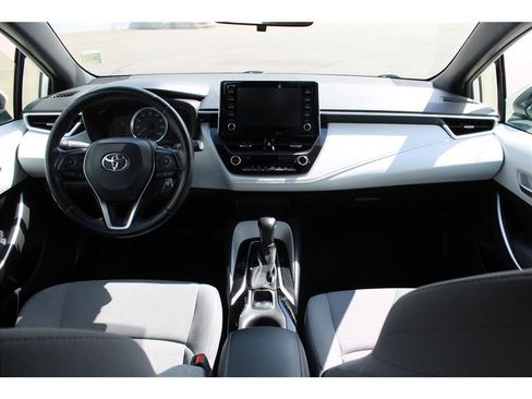 Used 2020 Toyota Corolla SE image 9