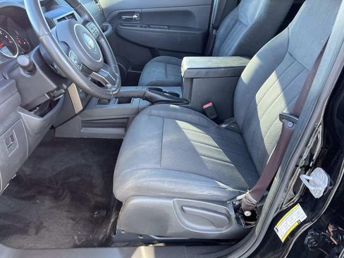 Used 2012 Jeep Liberty Sport w/ Popular Equipment Group AWD/4WD image 19