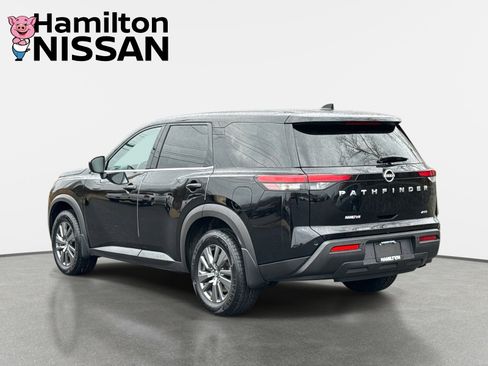 Used 2024 Nissan Pathfinder S image 4
