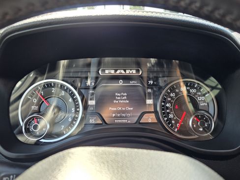 Used 2022 RAM 1500 Laramie w/ Sport Appearance Package AWD/4WD image 10